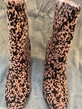 NEWBELLA Women’s  Leopard Print Ankle Boots NIB SIZE 9